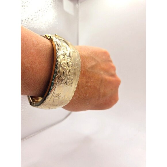 Vintage Hinged Chunky Gold Bracelet wChain 1940s Marked Japan Engraved Victorian - Picture 3 of 9